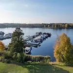 Úszó hotel Havel Houseboat Serenity