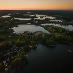 Havel Houseboat Serenity Úszó hotel