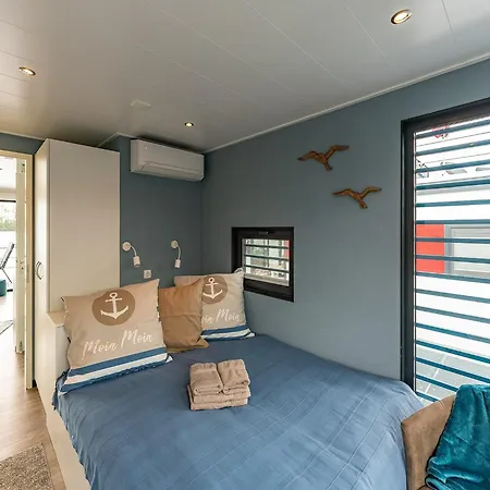 Havel Houseboat Serenity Hotel en barco