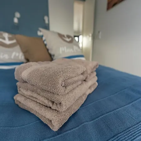 Havel Houseboat Serenity Zehdenick