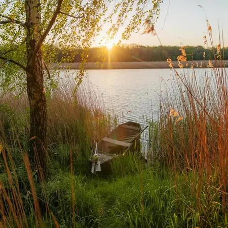 Havel Houseboat Serenity Zehdenick