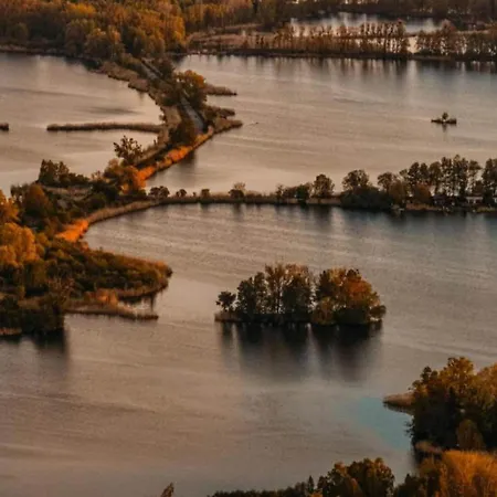 Havel Houseboat Serenity Πλωτό κατάλυμα
