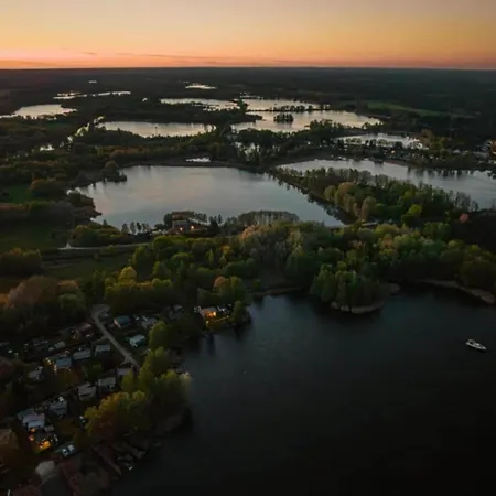 Havel Houseboat Serenity Πλωτό κατάλυμα