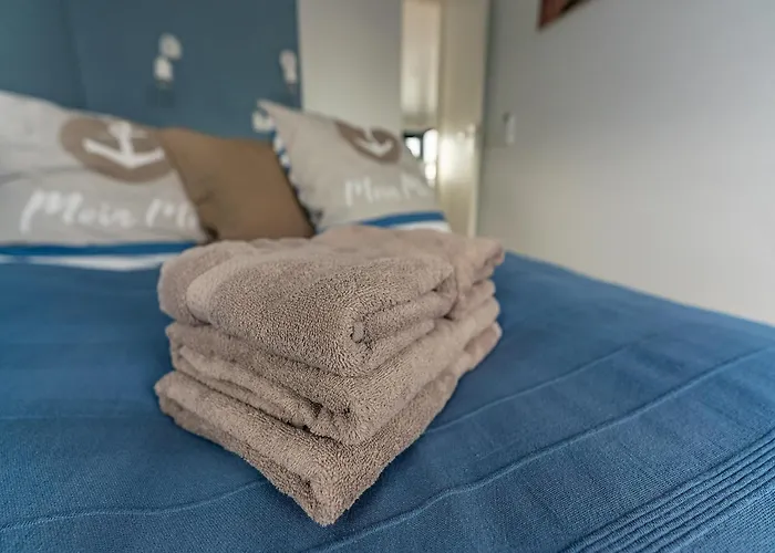 Havel Houseboat Serenity Zehdenick